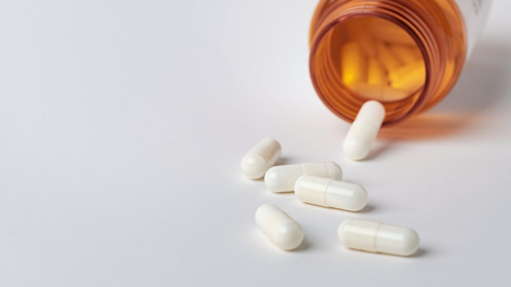 RDC 954/2024 updates ANVISA rules for the registration of medicines through a simplified procedure.